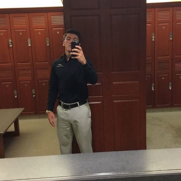 Meet your Posher, Quinn - Picture 1 of 1